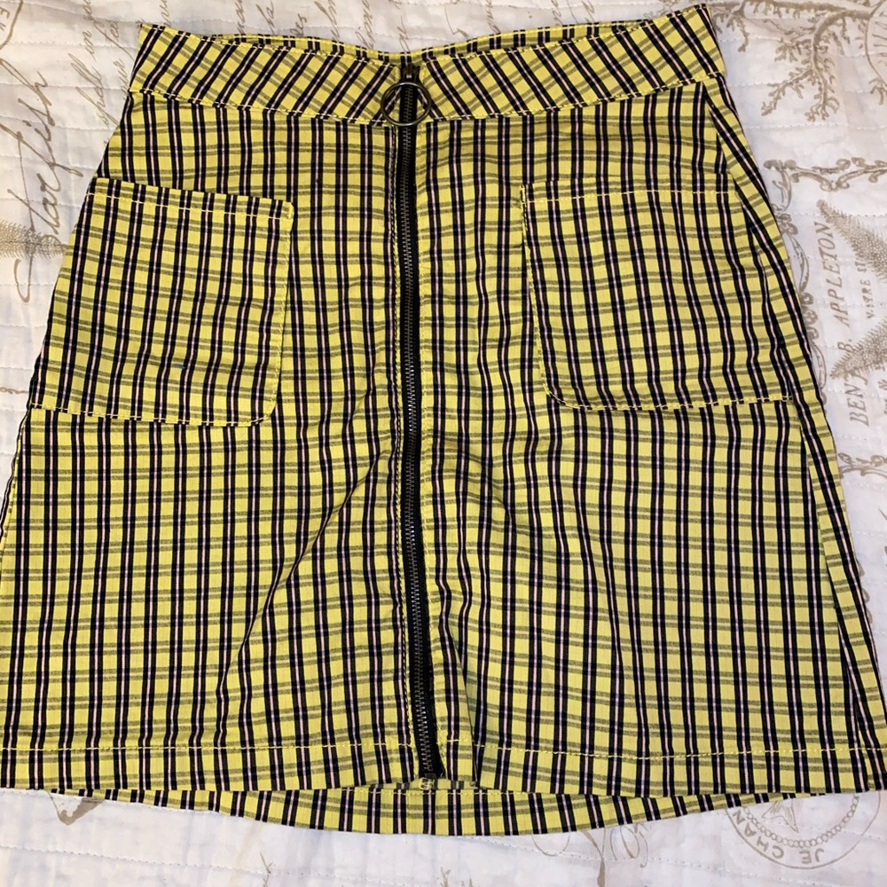 Arizona Jean Co. ~ Size 3 ~ Yellow plaid ~ Skirt ~